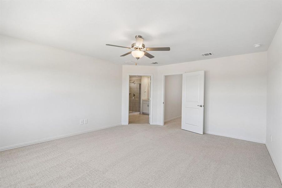 Spacious, unfurnished interior of a new home in Oak Ridge Park, Corinth (Image 21).