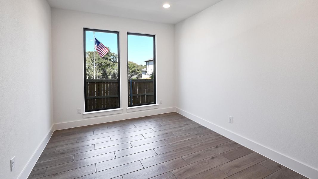 Spacious, unfurnished interior of a new home in 6 Creeks, Kyle (Image 20).