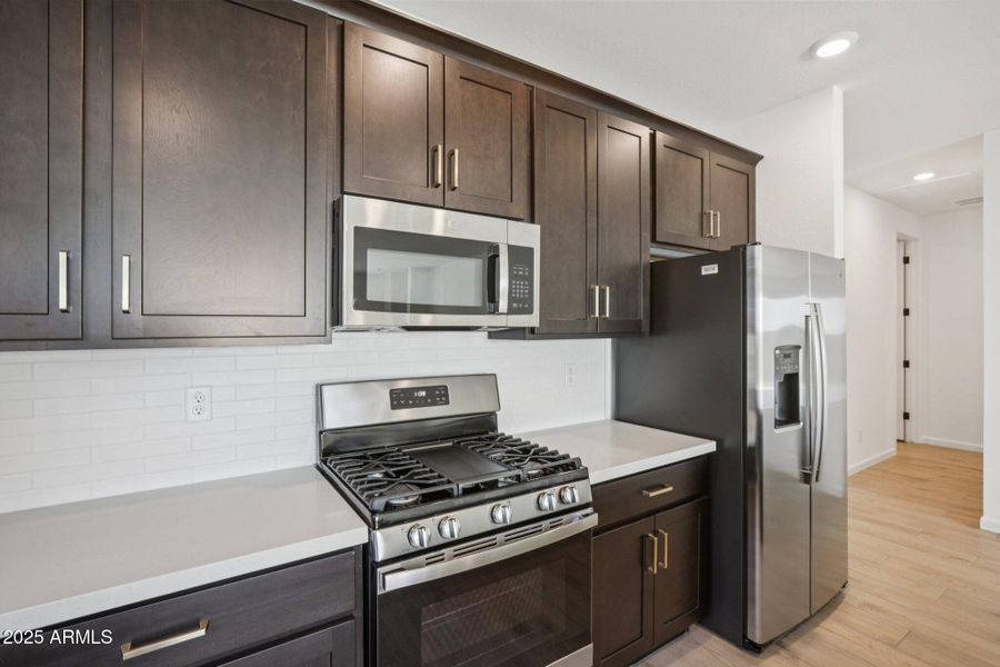 10-web-or-mls-W Bajada Rd-S1012-010