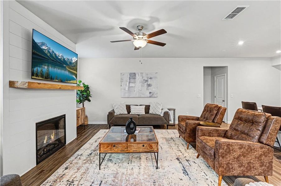 Furnished interior view inside a new home in , Cartersville (Image 15).