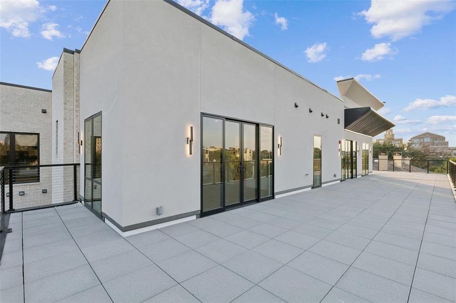 Front exterior of a new home in , Dallas, TX, highlighting curb appeal (Image 22).