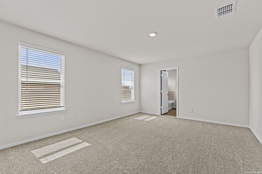 Spacious, unfurnished interior of a new home in High Garden, Comfort (Image 7).