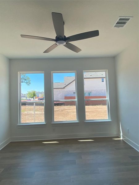 Spacious, unfurnished interior of a new home in Sauls Ranch, Round Rock (Image 12). Spacious, unfurnished interior of a new home in Sauls Ranch, Round Rock (Image 12).
