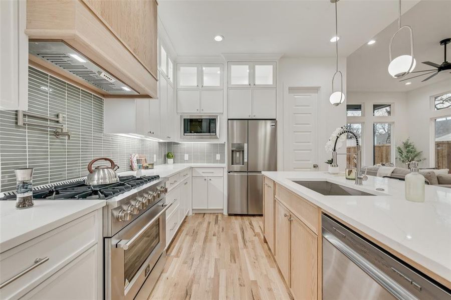 Furnished interior view inside a new home in , Dallas (Image 35).