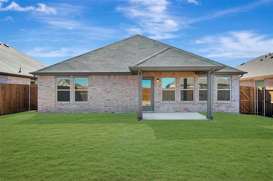 Exterior details and patio area of a home in Verandah, Royse City (Image 21).