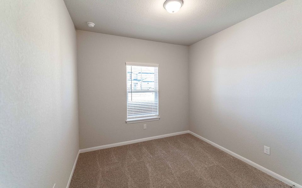 Spacious, unfurnished interior of a new home in Swenson Heights, Seguin (Image 12).