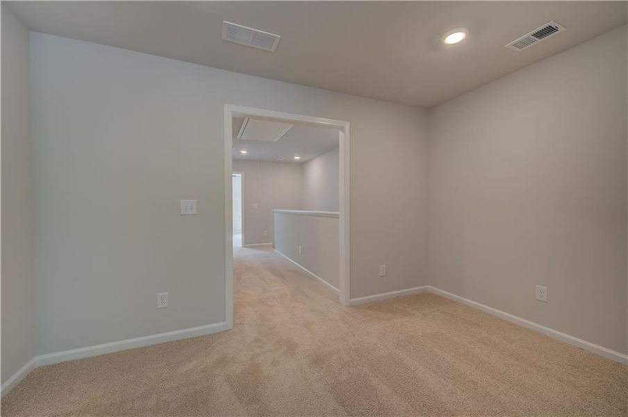Spacious, unfurnished interior of a new home in Avery Landing, McDonough (Image 22).