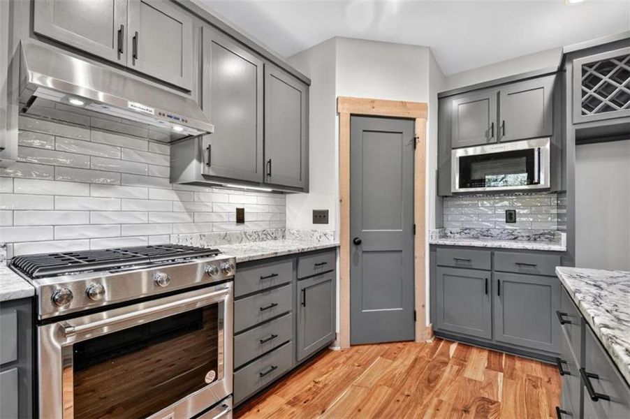 Furnished interior view inside a new home in , Ellijay (Image 8). Furnished interior view inside a new home in , Ellijay (Image 8).