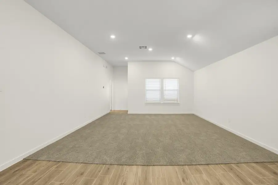 Spacious, unfurnished interior of a new home in Ashland, Houston (Image 16). Spacious, unfurnished interior of a new home in Ashland, Houston (Image 16).