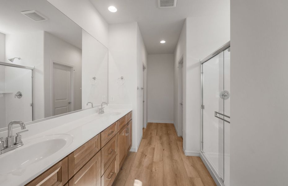 Furnished interior view inside a new home in Alamar, Avondale (Image 11).