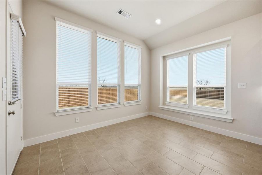 Spacious, unfurnished interior of a new home in Canyon Creek Estates, Sherman (Image 21).