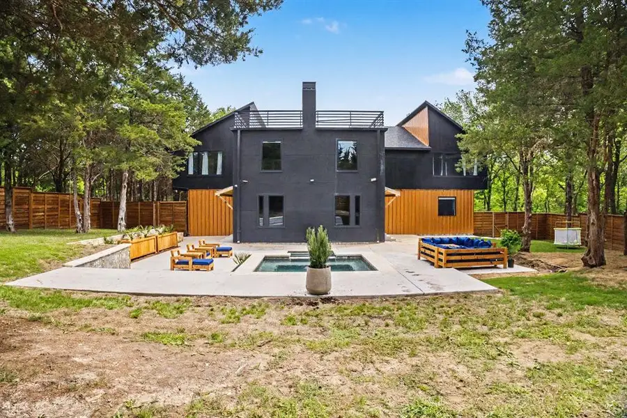 Exterior details and patio area of a home in , Lancaster (Image 4).