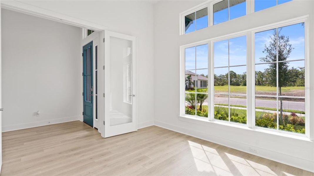Spacious, unfurnished interior of a new home in Magnolia Bay 50', Nokomis (Image 11). Spacious, unfurnished interior of a new home in Magnolia Bay 50', Nokomis (Image 11).
