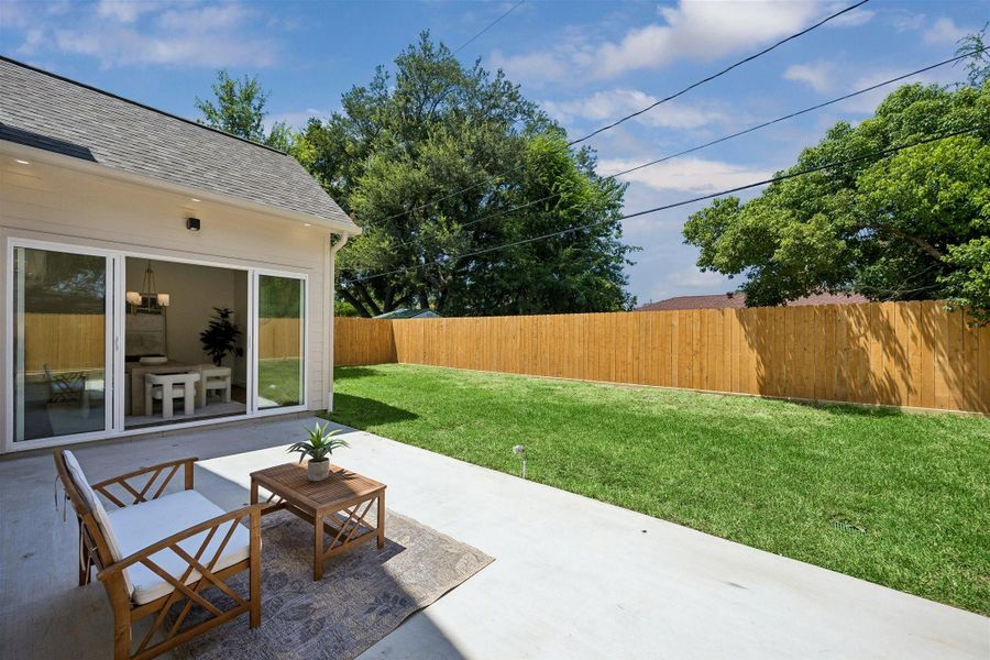 Exterior details and patio area of a home in , Houston (Image 3).