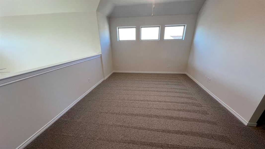 Spacious, unfurnished interior of a new home in Silverado, Aubrey (Image 11).