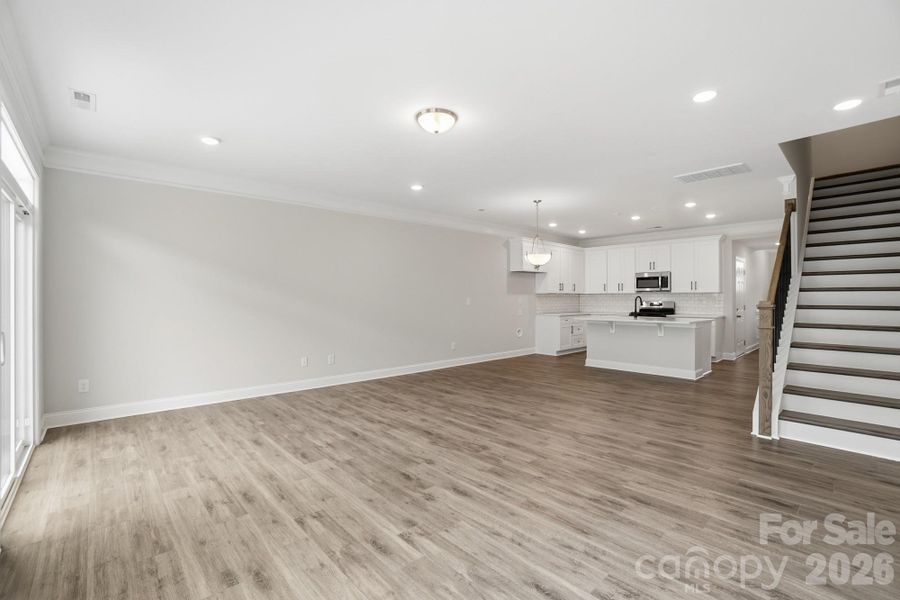 Spacious, unfurnished interior of a new home in Harrisburg Village, Harrisburg (Image 29).