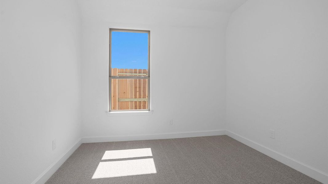 Spacious, unfurnished interior of a new home in Valencia, Manvel (Image 10).