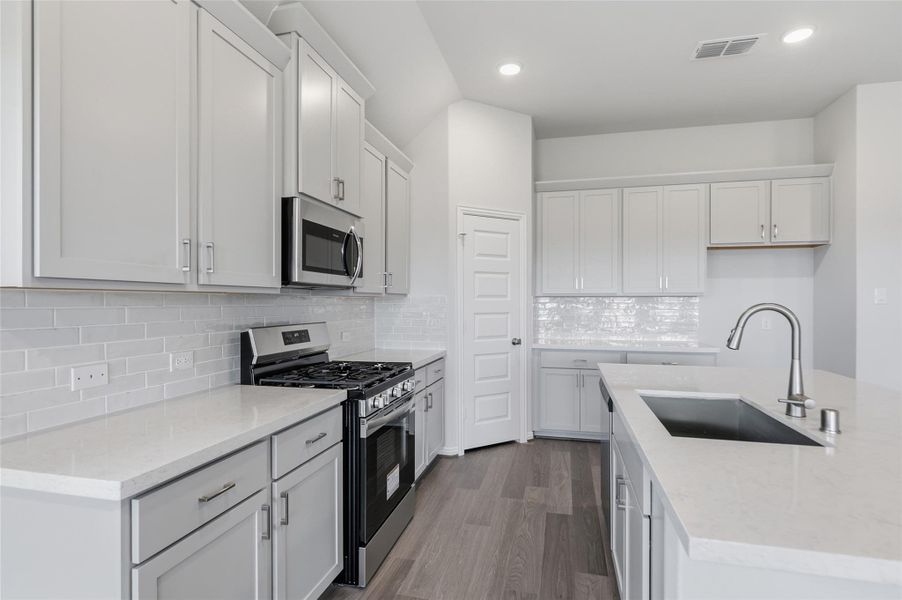 Furnished interior view inside a new home in Westland Ranch, League City (Image 9). Furnished interior view inside a new home in Westland Ranch, League City (Image 9).