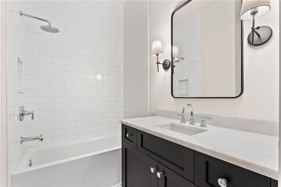 Image 21 of a home in .