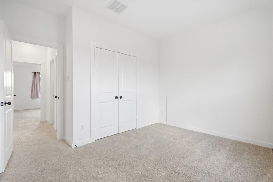Spacious, unfurnished interior of a new home in Bridgeland 45', 50', 70', Cypress (Image 25). Spacious, unfurnished interior of a new home in Bridgeland 45', 50', 70', Cypress (Image 25).