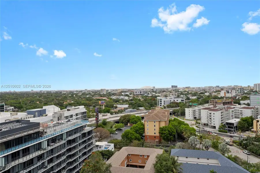 Condo located in Miami, FL showcasing its design and architecture (Image 3).