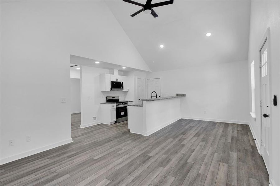 Image 22 of a home in .