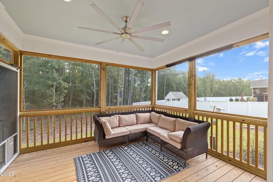 39-807 Crimson_7298 39-807 Crimson_7298