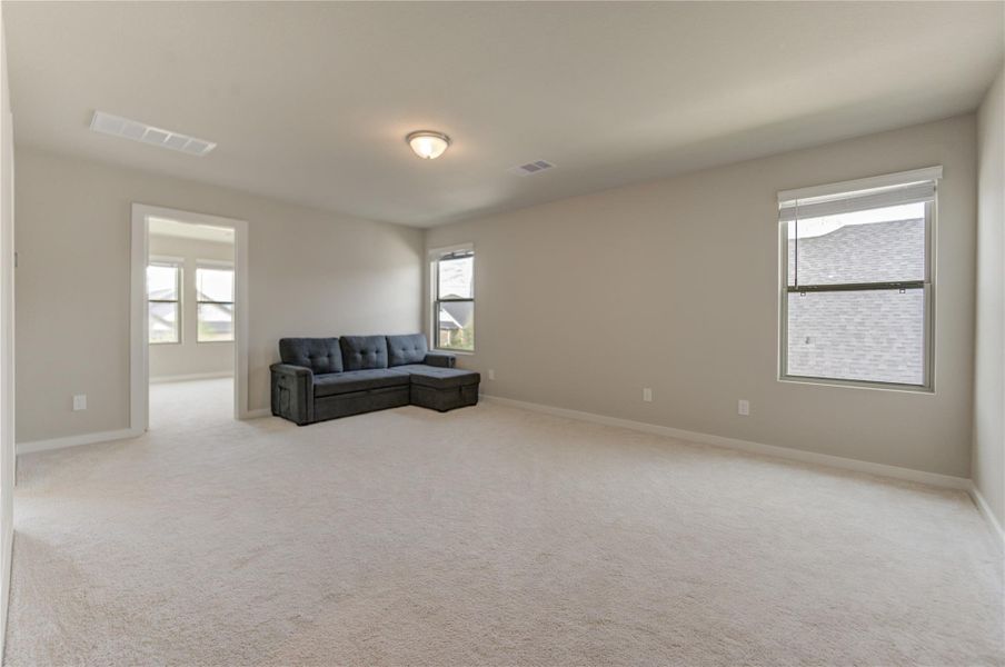Spacious, unfurnished interior of a new home in Arabella on the Prairie, Richmond (Image 41).