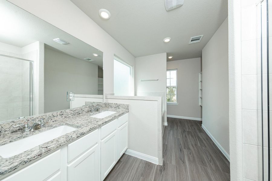 Furnished interior view inside a new home in Cliffstone Hills, Conroe (Image 11).