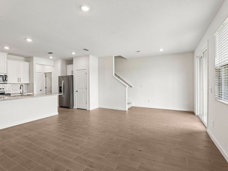 Spacious, unfurnished interior of a new home in Parkside at Shearwater, St. Augustine (Image 7).