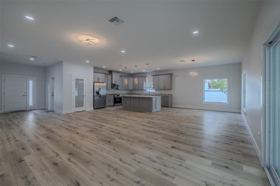 Spacious, unfurnished interior of a new home in , New Port Richey (Image 27).