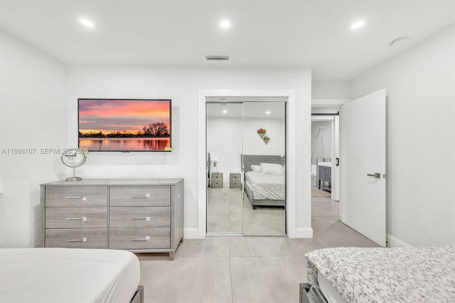 Furnished interior view inside a new home in , Fort Lauderdale (Image 6).