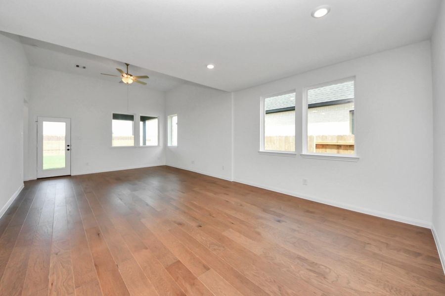 Spacious, unfurnished interior of a new home in 45' Traditional Homes at Elyson, Katy (Image 19).