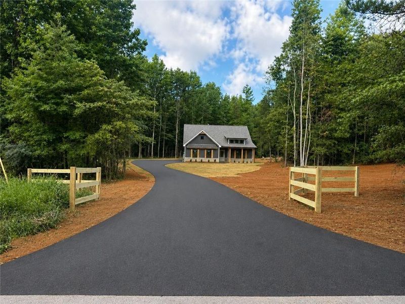 Community amenities in , Silver Creek (Image 36). Community amenities in , Silver Creek (Image 36).