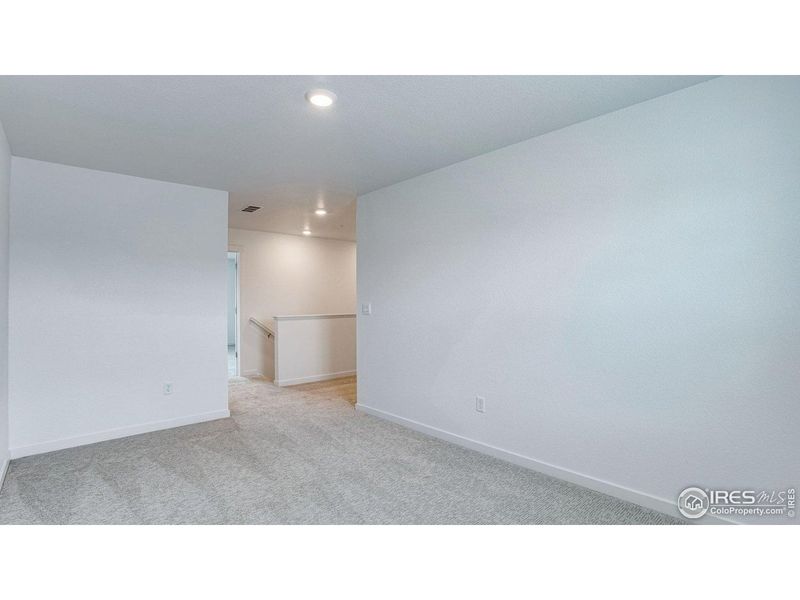 Spacious, unfurnished interior of a new home in Hansen Farm, Fort Collins (Image 25).