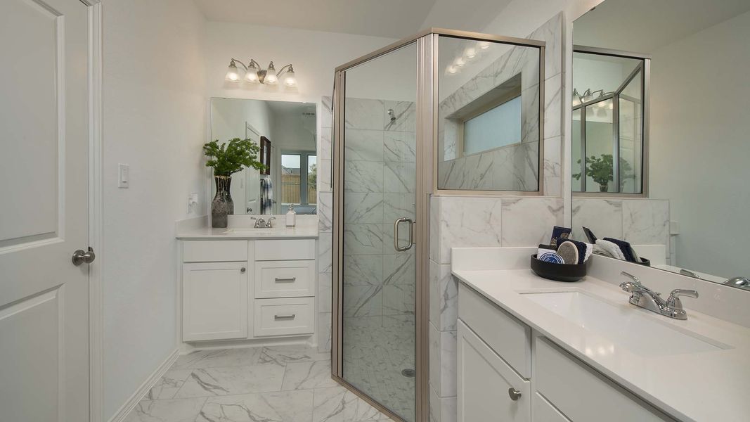 Furnished interior view inside a new home in Candela, Richmond (Image 10).