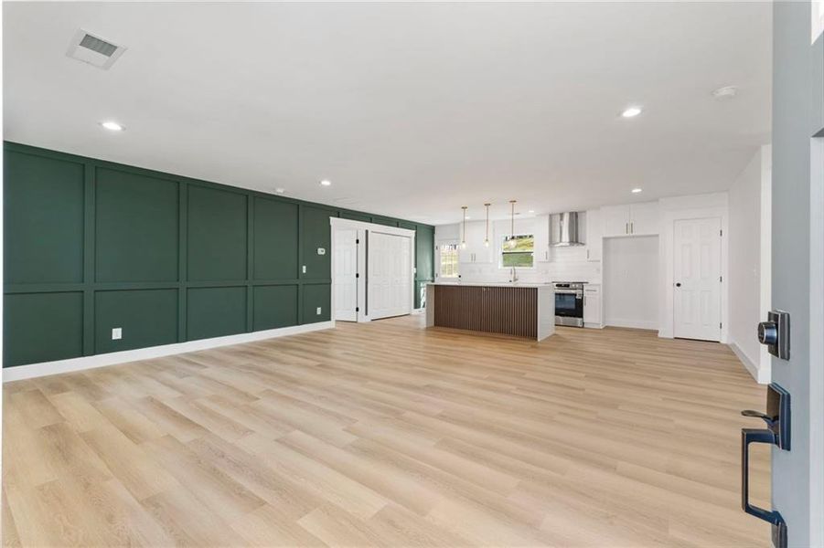 Spacious, unfurnished interior of a new home in , Cartersville (Image 36).