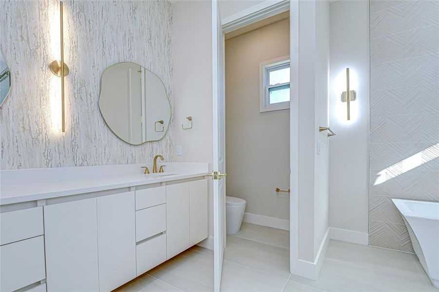 Furnished interior view inside a new home in , Tampa (Image 5).