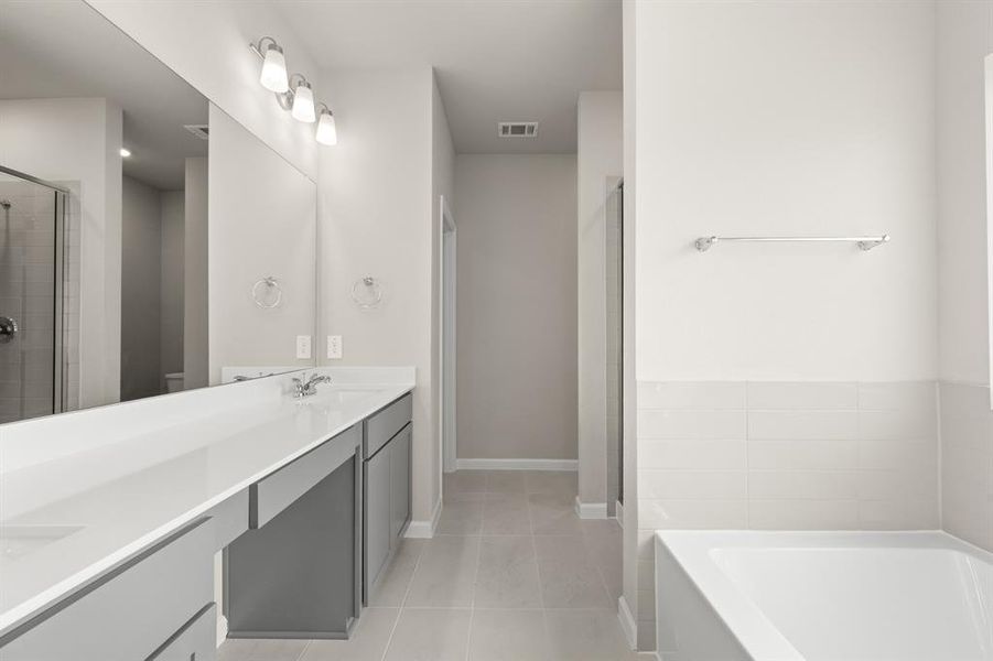 10928 Cacao- Primary Suite-3