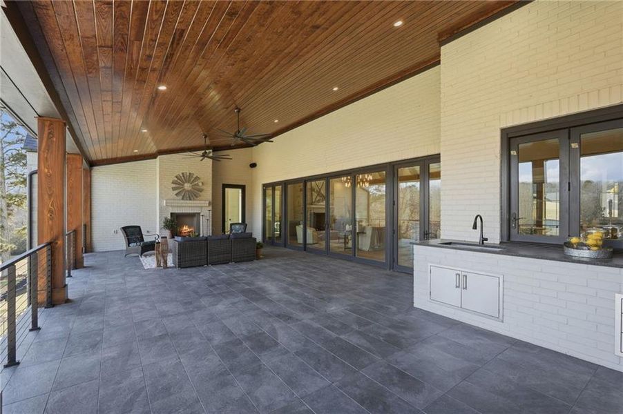 Exterior details and patio area of a home in , Gainesville (Image 51).