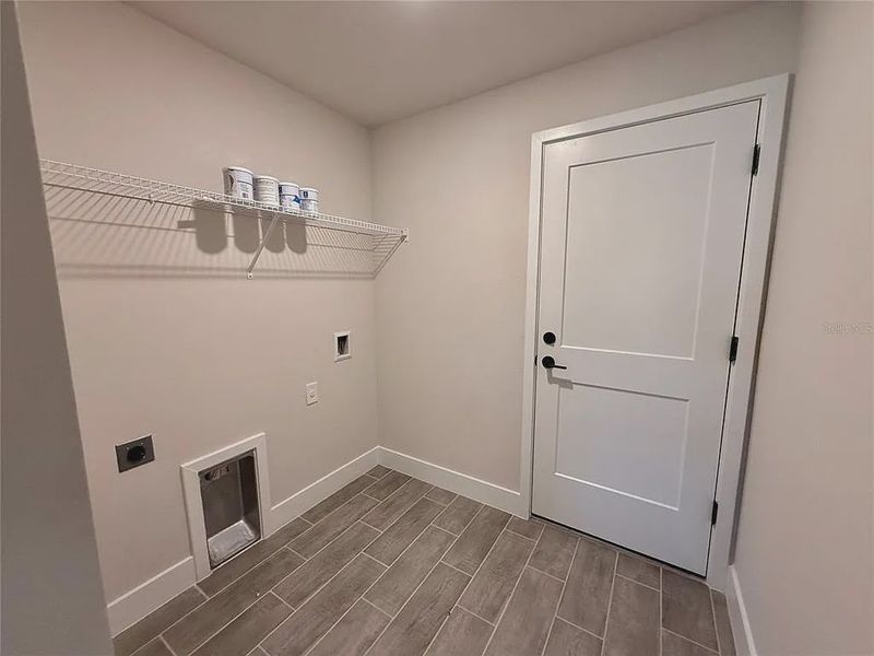 Spacious, unfurnished interior of a new home in South Gulf Cove, Port Charlotte (Image 30).