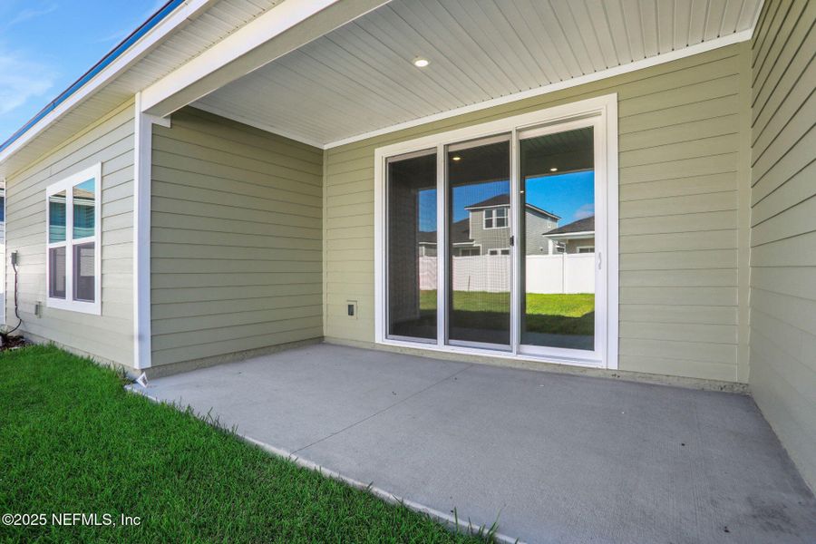 Exterior details and patio area of a home in Jennings Farm, Middleburg (Image 21).
