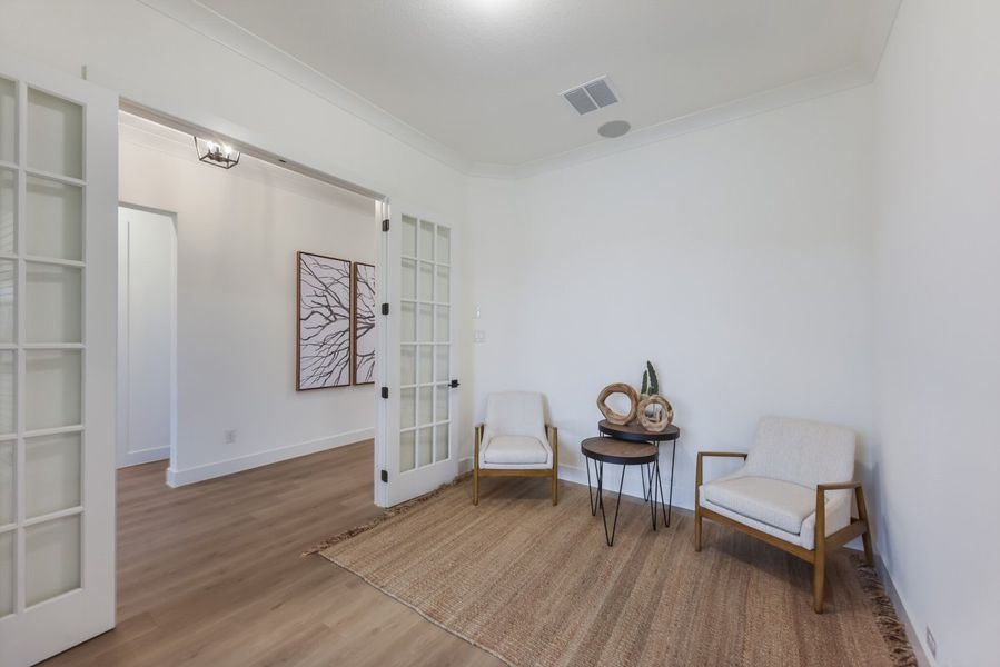 Spacious, unfurnished interior of a new home in Oaks of North Grove, Waxahachie (Image 19).