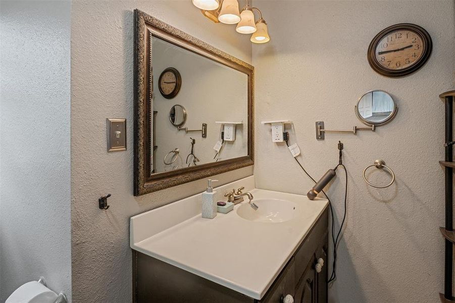 Furnished interior view inside a new home in , Gun Barrel City (Image 7).