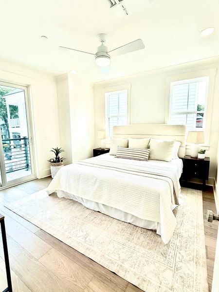Furnished interior view inside a new home in Grants Court, Charleston (Image 15).