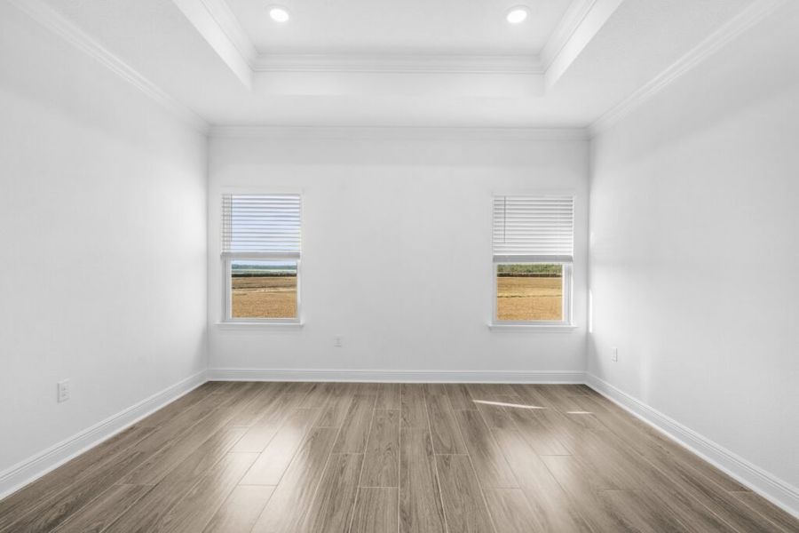 Spacious, unfurnished interior of a new home in Lake Merial, Panama City (Image 29).