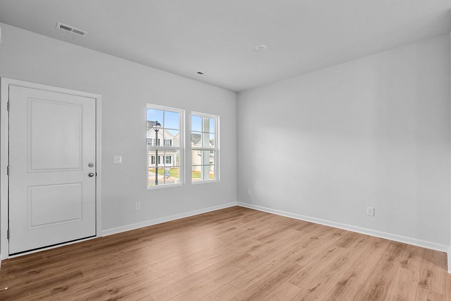 Spacious, unfurnished interior of a new home in Hanes Lake, Winston-Salem (Image 23).
