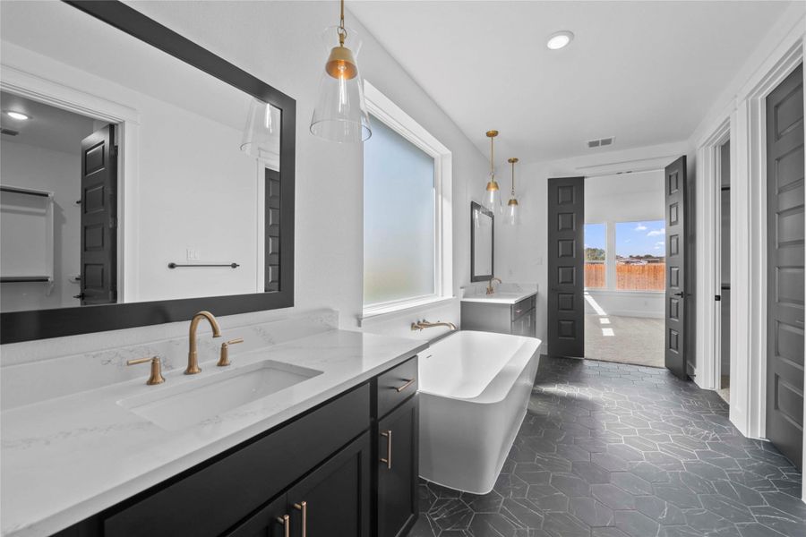 Furnished interior view inside a new home in King Oaks, Salado (Image 10).