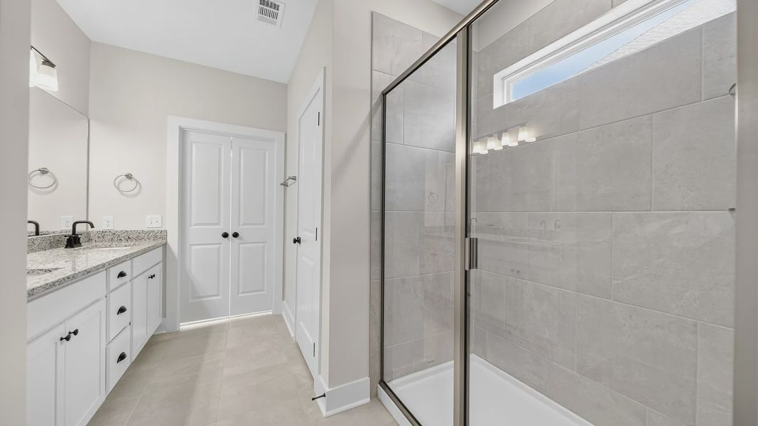 Furnished interior view inside a new home in McClure Farms, Columbia (Image 17).