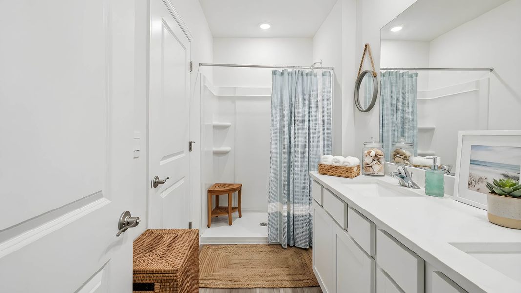 Representative furnished interior of a home built from the Darwin by D.R. Horton in Ocala Crossings South, Ocala (Image 9).